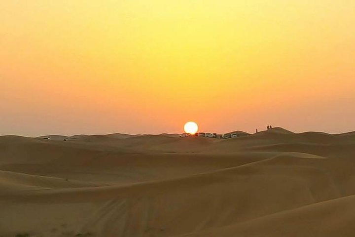 7-hour Small Group 4x4 Desert Safari Tour with Buffet Dinner in Dubai - Image 5