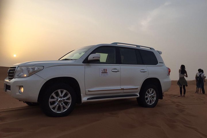 7-hour Small Group 4x4 Desert Safari Tour with Buffet Dinner in Dubai - Image 3