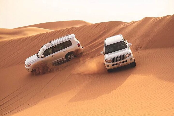 7-hour Small Group 4x4 Desert Safari Tour with Buffet Dinner in Dubai - Image 2