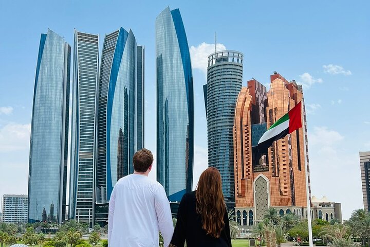 8 hours Abu Dhabi Grand Mosque and Qasar Al Watan Palace Tour  - Image 5
