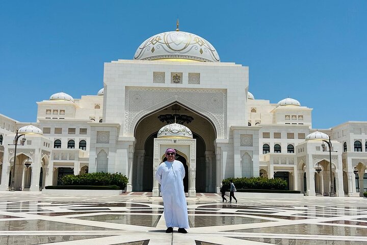 8 hours Abu Dhabi Grand Mosque and Qasar Al Watan Palace Tour  - Image 3
