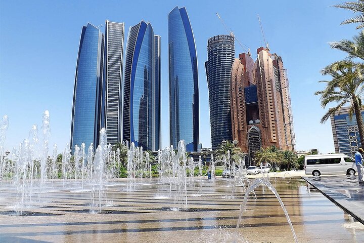 Abu Dhabi City Tour in a 4x4 Shared Vehicle - Image 2