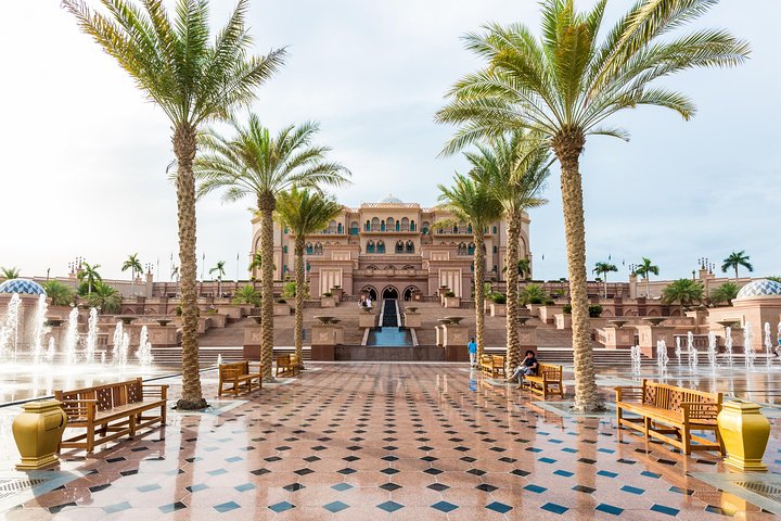 Abu Dhabi City Tour in Full Day Sharing Basis from Dubai - Image 3