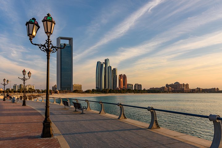 Abu Dhabi City Tour in Full Day Sharing Basis from Dubai - Image 5