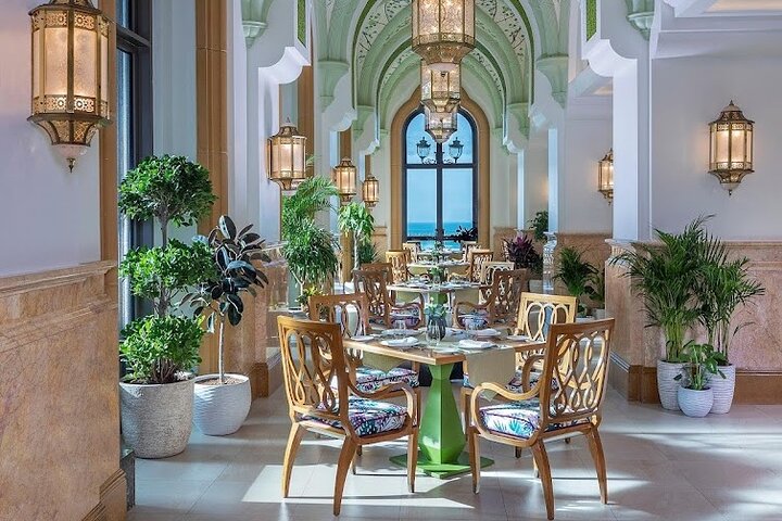 Abu Dhabi City Tour With Dinner At Emirates Palace From Dubai - Image 2