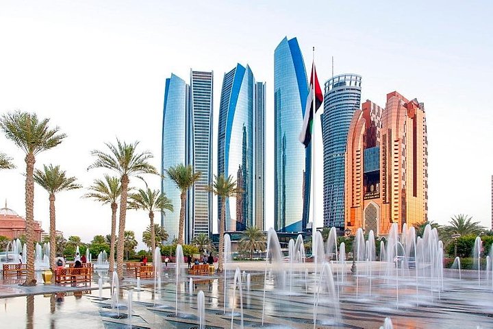 Abu Dhabi City Tour with Ferrari Park - Image 5