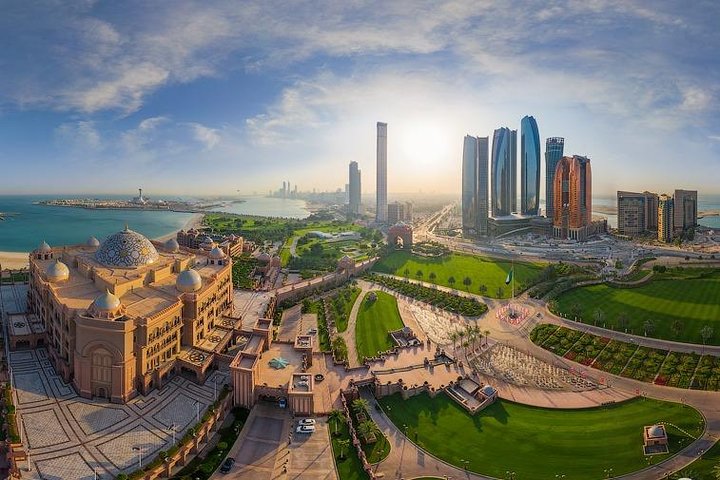 Abu Dhabi City Tour with Ferrari Park - Image 2