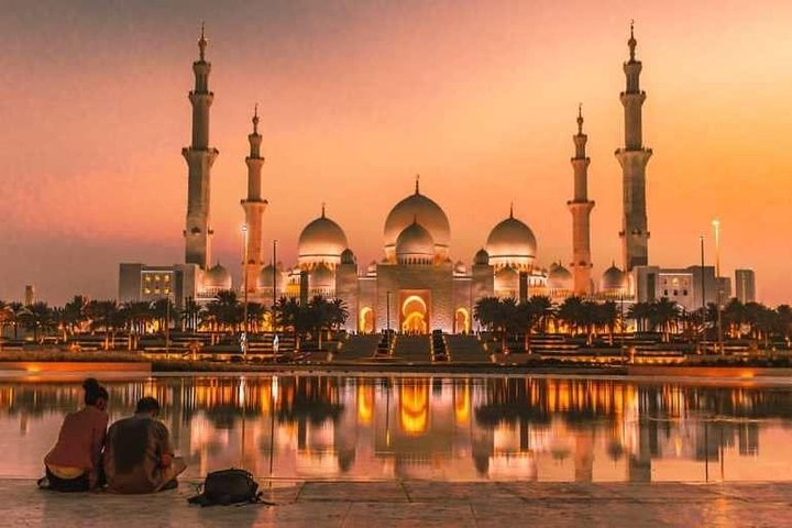 Abu Dhabi city tour with Louvre museum - Image 3