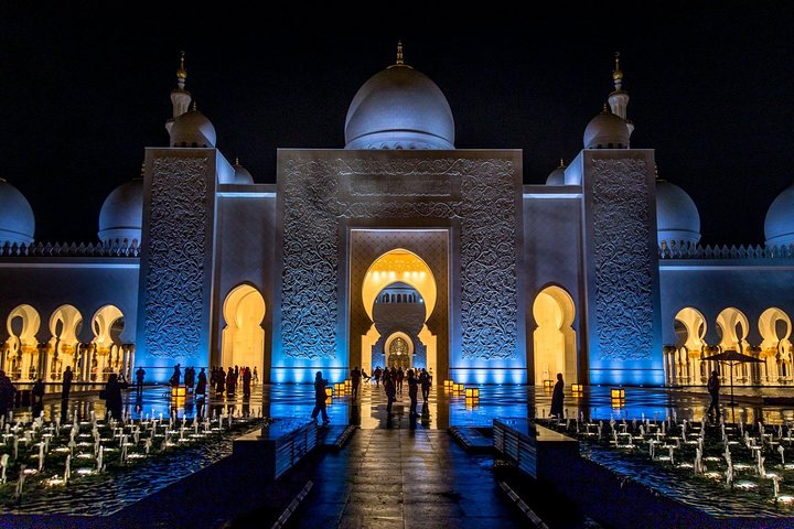 Abu Dhabi city tour with Louvre museum - Image 2