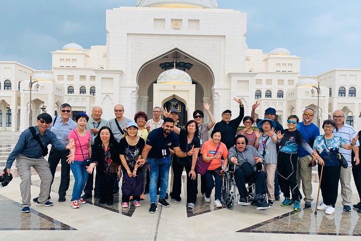 Abu Dhabi City Tour With Presidential Palace Entrance - Guided Tour - Image 3