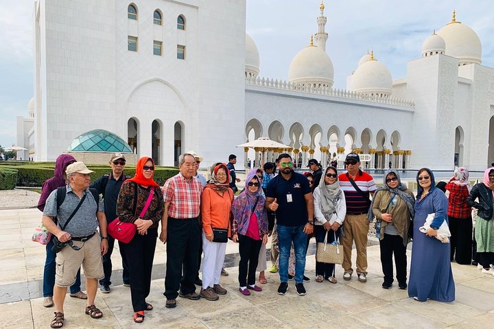 Abu Dhabi City Tour With Presidential Palace Entrance - Guided Tour - Image 2