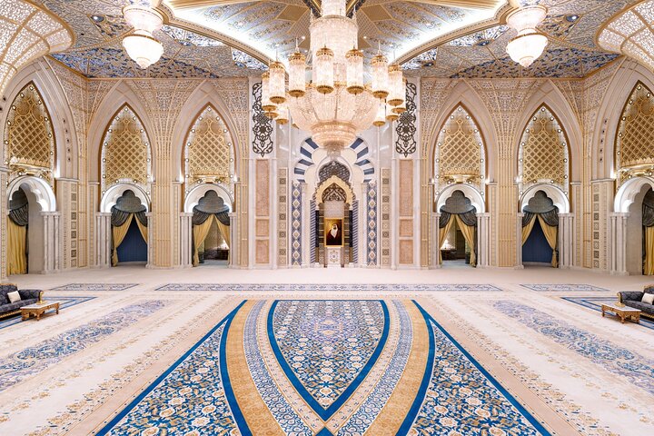 Abu Dhabi City Tour with Qasr Al Watan Palace Entry Ticket - Image 4