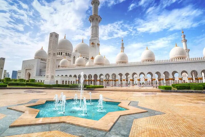 Abu Dhabi City Tour with Sheikh Zayed Grand Mosque - Image 2