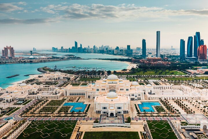 Abu Dhabi Full day Tour from Dubai with Lunch - Image 1