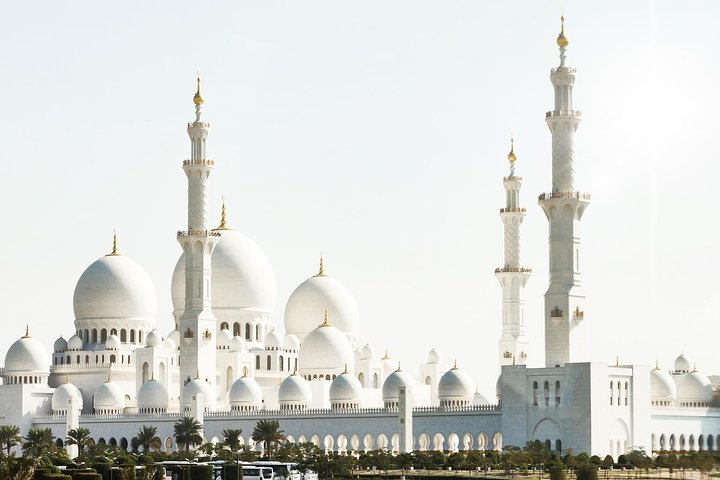 Abu Dhabi Full-Day Tour from Dubai With Spanish-Speaking Guide - Image 1