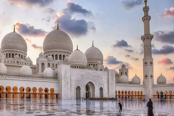 Abu Dhabi Full Day Tour: From Iconic Landmarks to Modern Marvels - Image 1