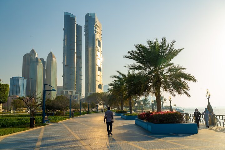 Abu Dhabi Full Day Tour: From Iconic Landmarks to Modern Marvels - Image 5