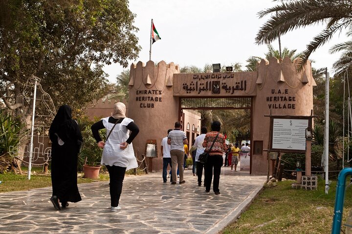 Abu Dhabi Full Day Tour: From Iconic Landmarks to Modern Marvels - Image 4