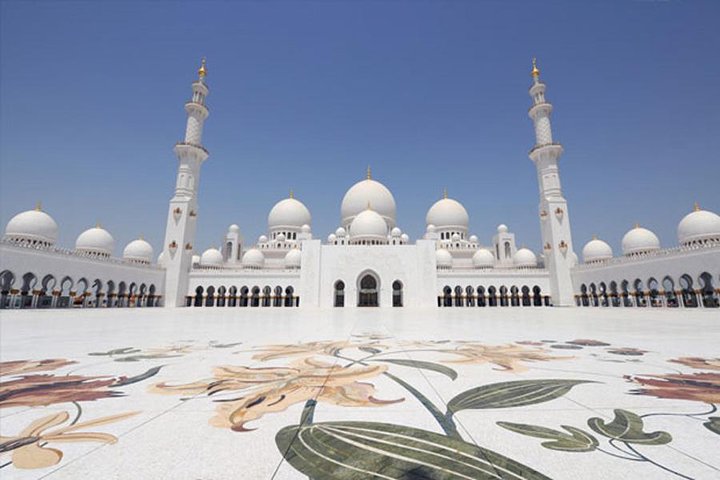 Abu Dhabi Grand Mosque and Heritage Village Day Trip from Dubai - Image 1