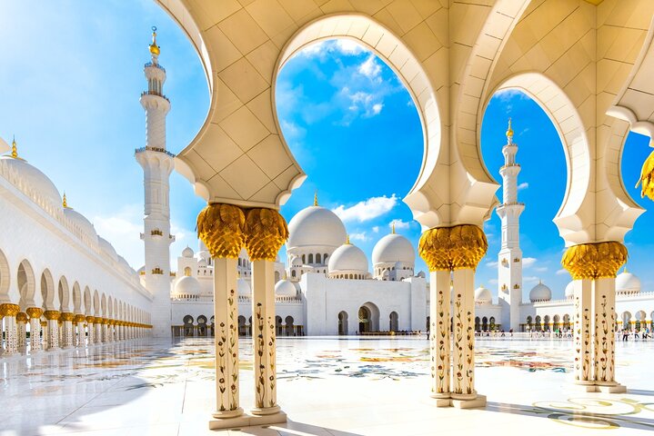 Abu Dhabi Mosque and Ferrari World tour from Dubai - Image 3