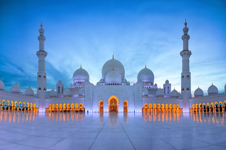 Abu Dhabi Mosque and Louvre Museum with Lunch from Dubai - Image 2