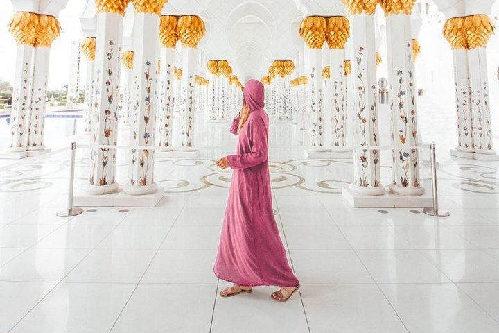 Abu Dhabi private City Tour - A journey to The Capital(outdoor activities ) - Image 4