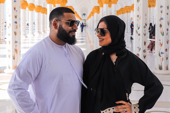 Abu Dhabi Small-Group Day Trip from Dubai by OceanAir™️ - Image 5