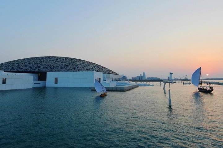 Abu Dhabi Tour With Louvre Museum Admission & Lunch - Image 4