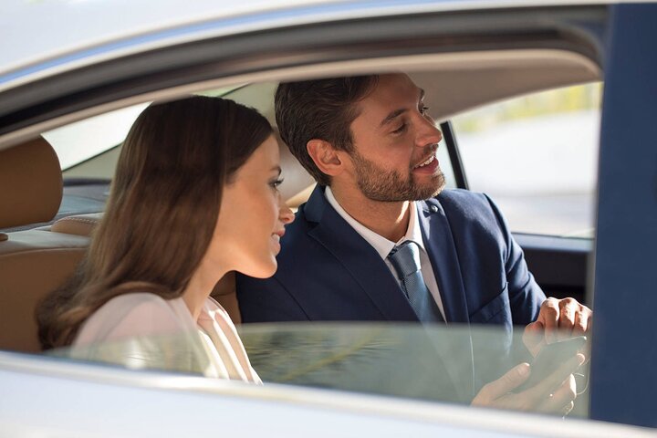 Airport Transfer "from and to" any where in Dubai - Image 3