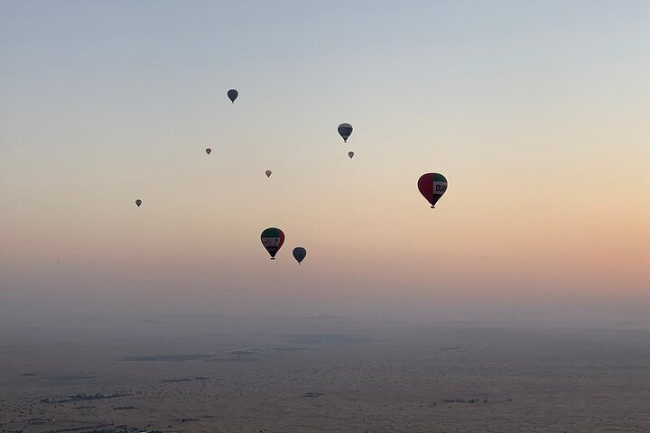 Amazing Hot Air Balloon Trip Over Dubai desert - Image 3