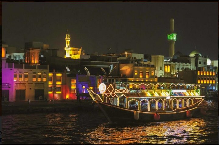 Best Dubai Deluxe Creek Cruise with International Buffet Dinner with Live Shows - Image 3