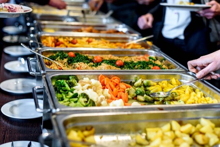 Best Dubai Deluxe Creek Cruise with International Buffet Dinner with Live Shows - Image 5