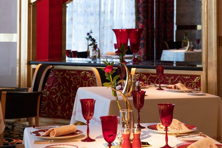Burj Al Arab Tour with Dinner at Al Iwan with Private Transfers - Image 3