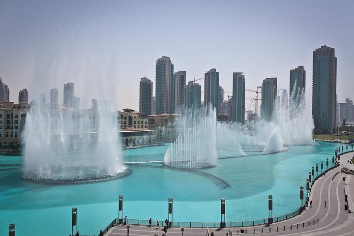 Burj Khalifa and Musical Fountains - Image 1