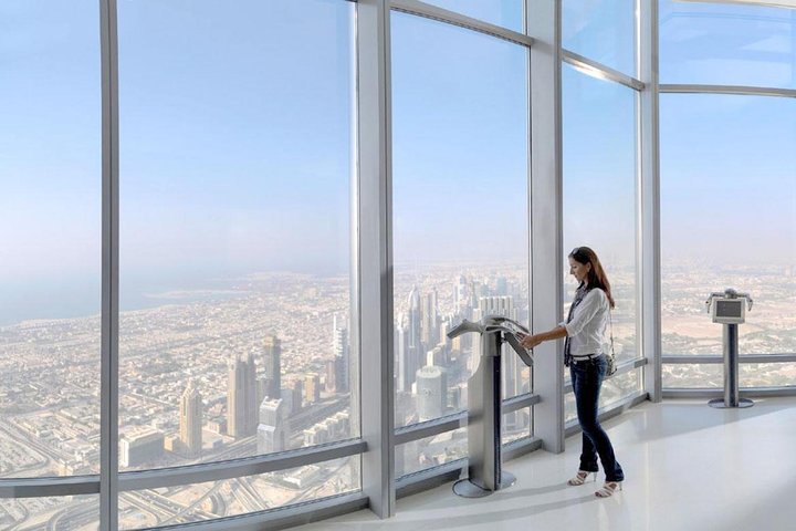Burj Khalifa and Musical Fountains - Image 4