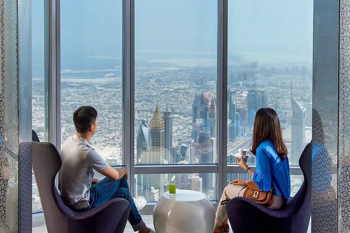 Burj Khalifa At the Top and Dubai Frame with Private Transfer - Image 5