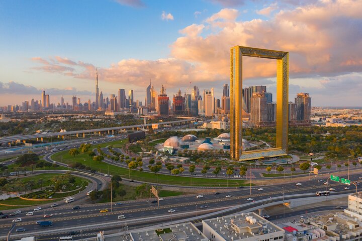Burj Khalifa At the Top and Dubai Frame with Private Transfer - Image 3