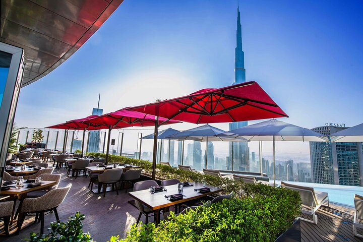 Business Lunch at CE LA VI Dubai Level 54 Address Sky View  - Image 4