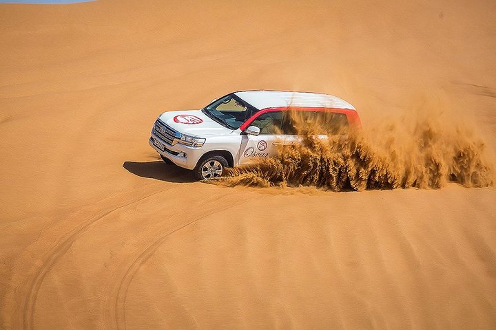 DEAL: Sheikh Zayed Grand Mosque and Dubai Red Dunes with BBQ Dinner - Image 2