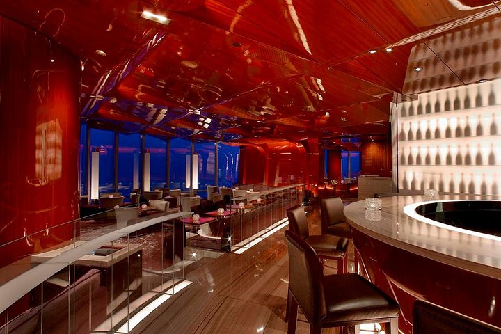 DINE experience at Burj Khalifa with DISCOVER DUBAI by NIGHT - Image 3