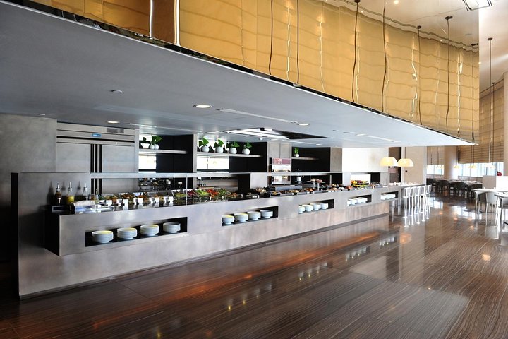 Dining Experience at Armani Hotel Burj Khalifa Dubai - Image 4