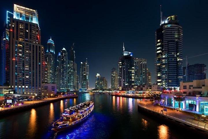 Dinner at Dubai Canal (Outdoor Activities ) - Image 2