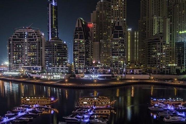 Dinner at Dubai Marina (Private & custom tours ) - Image 2