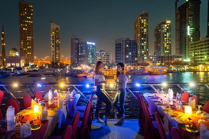 Dinner Cruise Show at Dubai Canal - Image 1
