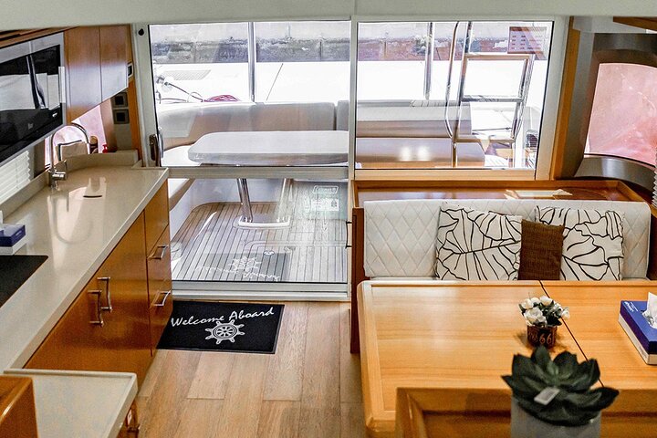 Discover the Hidden Island in Dubai in Majesty 48ft Yacht Rental - Image 4