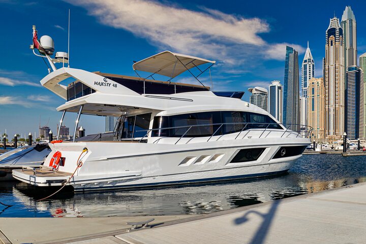 Discover the Hidden Island in Dubai in Majesty 48ft Yacht Rental - Image 2