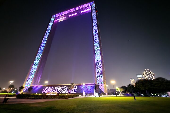 Dubai after Dark City Highlights with Dinner, Guide and Transfer  - Image 2