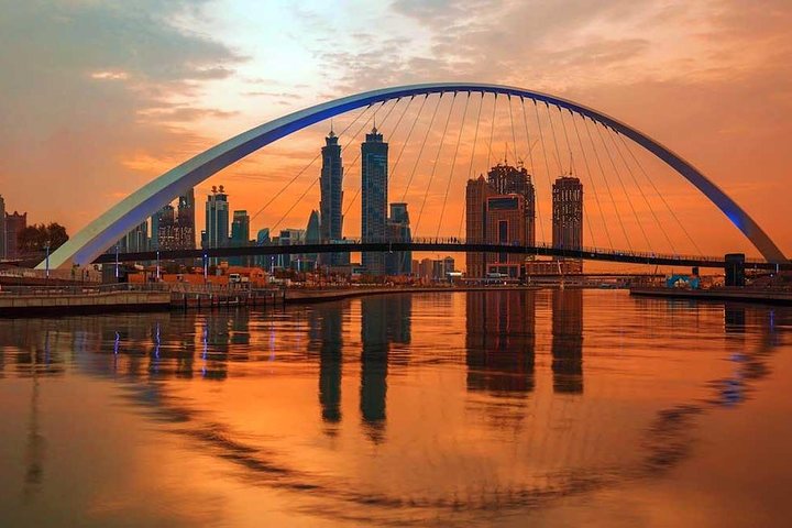 Dubai Canal Dhow Cruise Dinner  - Image 2
