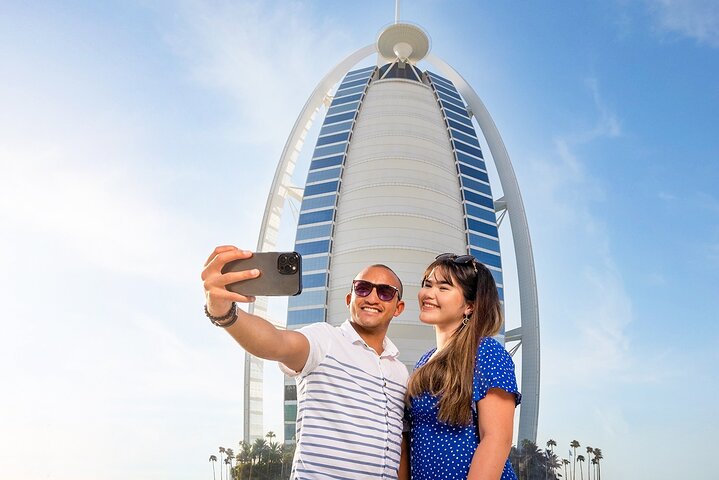 Dubai City Tour with Business Lunch at 99 Sushi Bar Dubai - Image 2