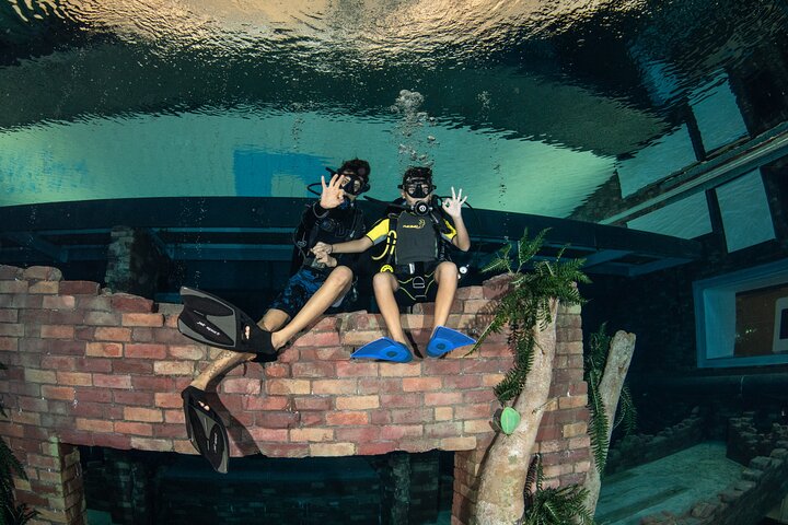 Dubai Deep Dive Snorkeling Experience with optional transfers - Image 1